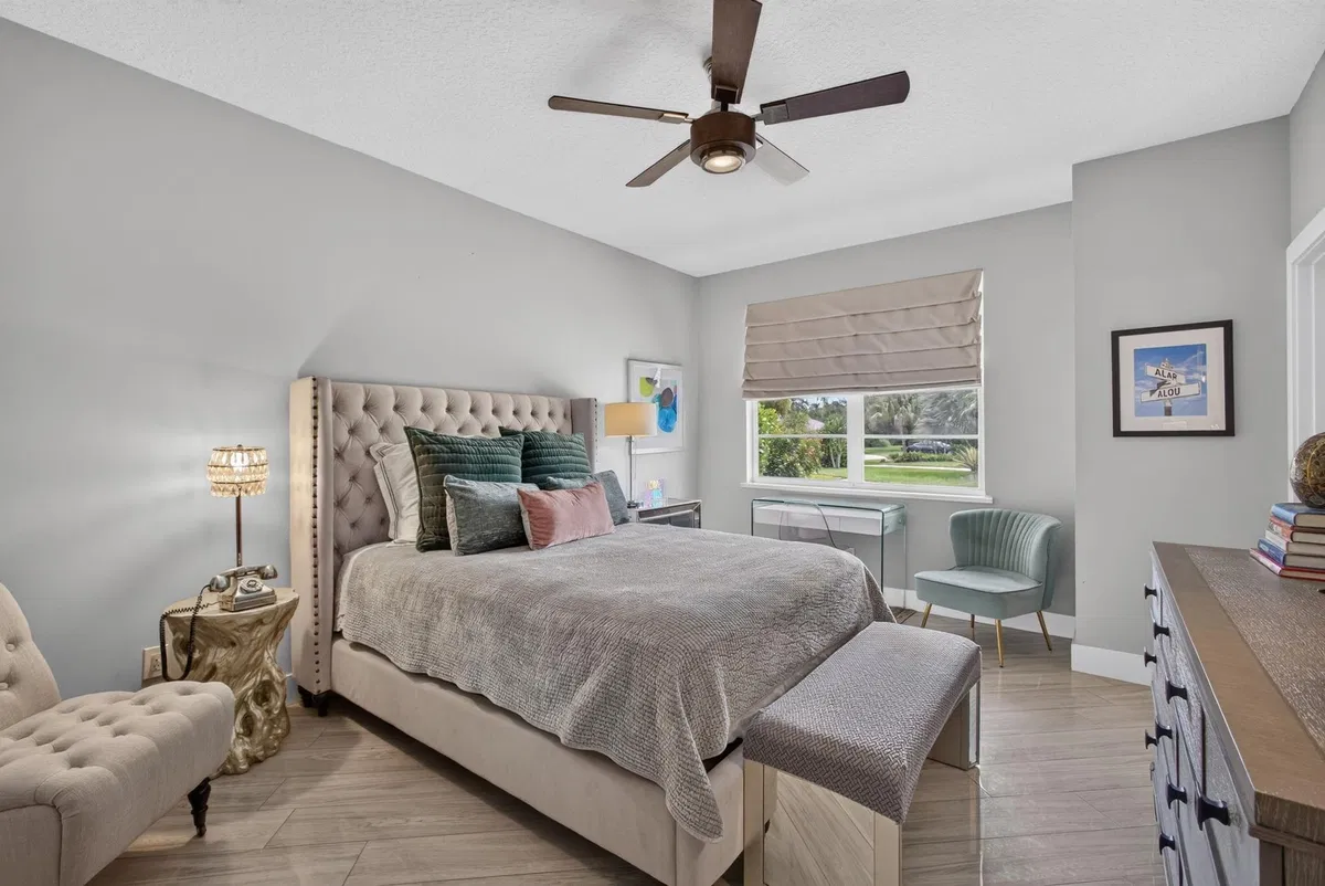 Willoughby Golf Club Residence photo 40