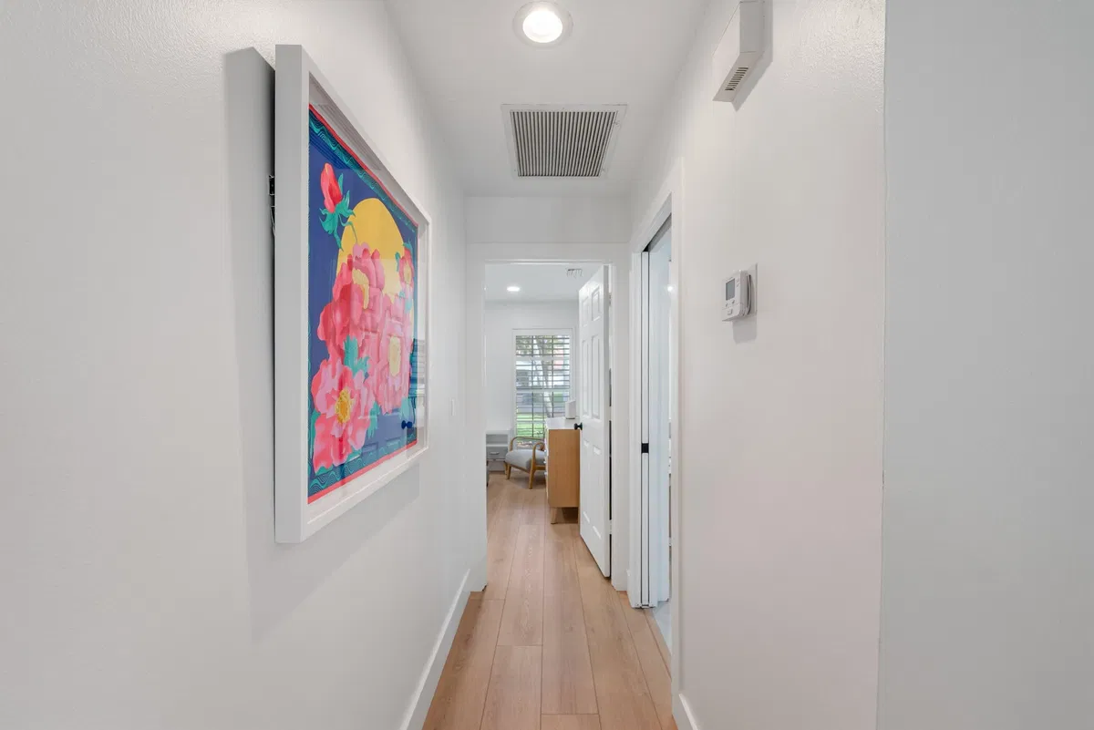  Residence photo 16