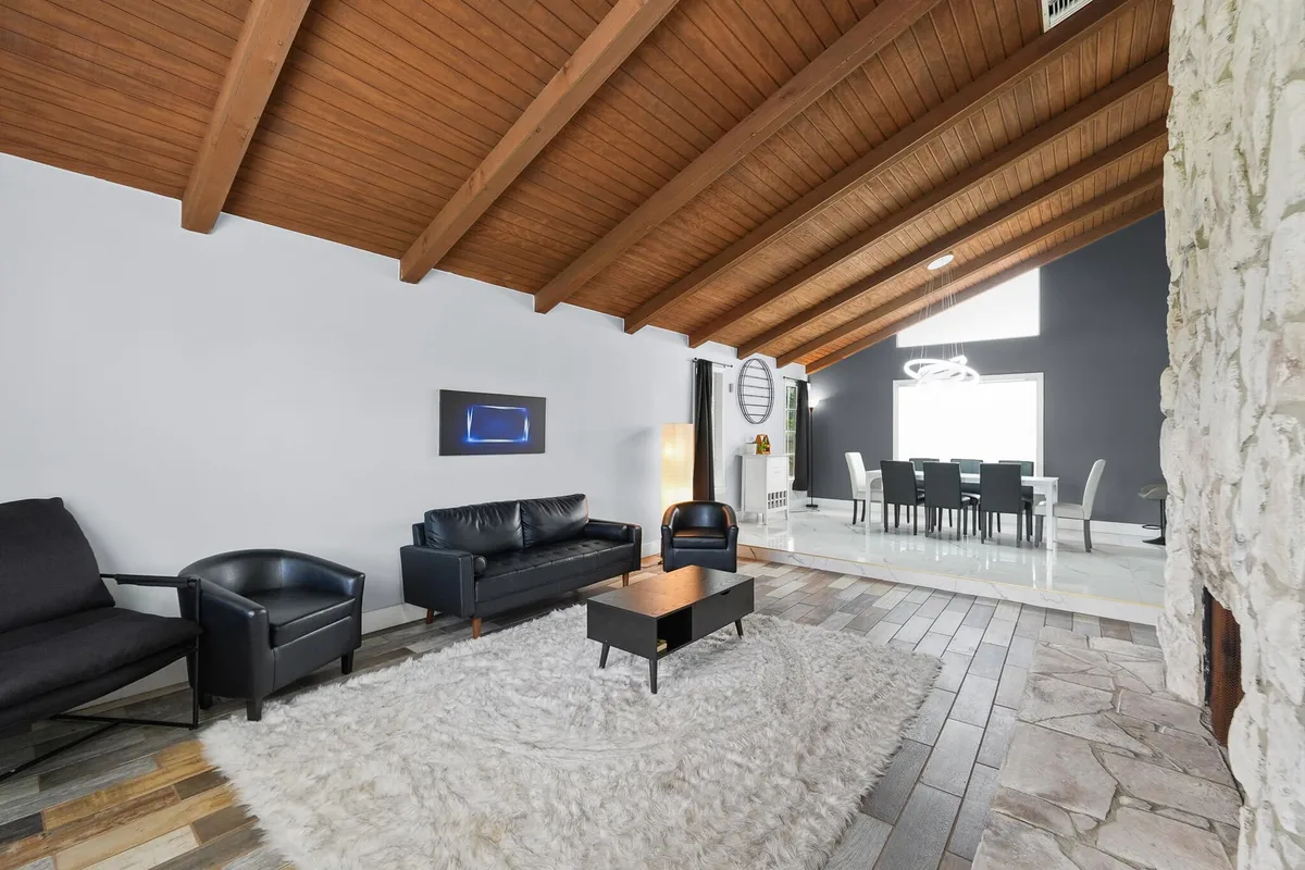 Residence photo 4