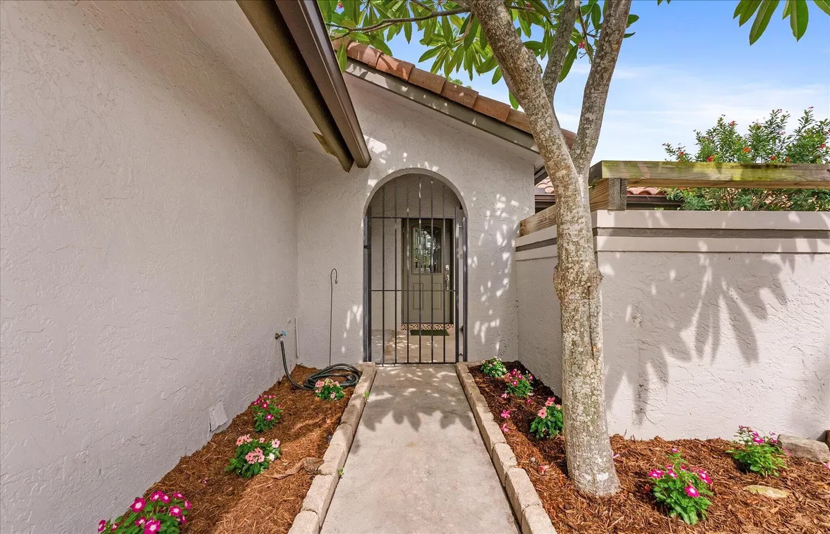 Residence photo 4
