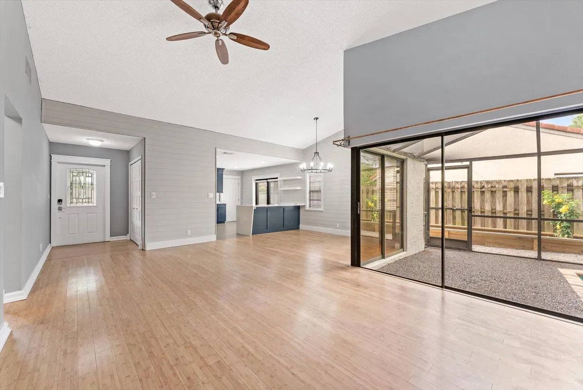 Residence photo 7