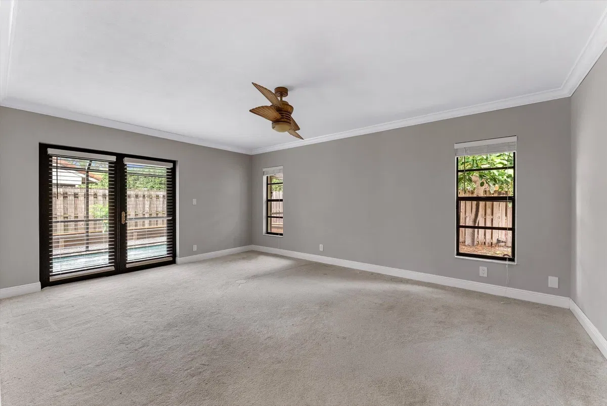 Residence photo 19