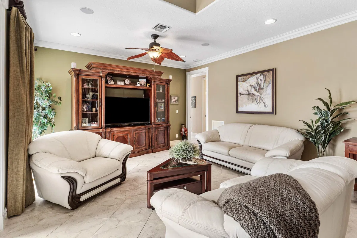 Residence photo 22