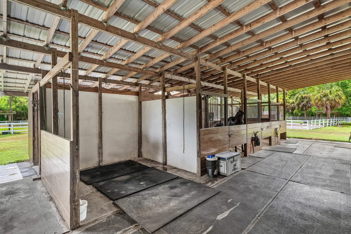  Residence photo 52