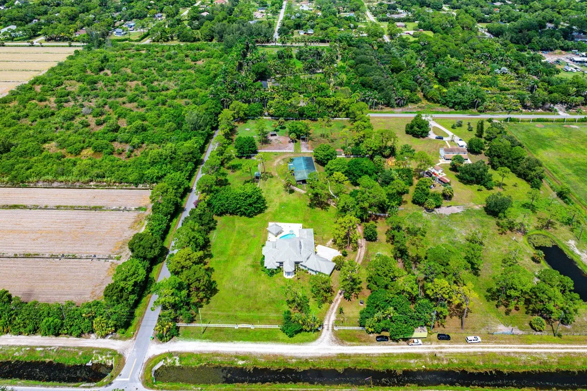  Residence photo 61