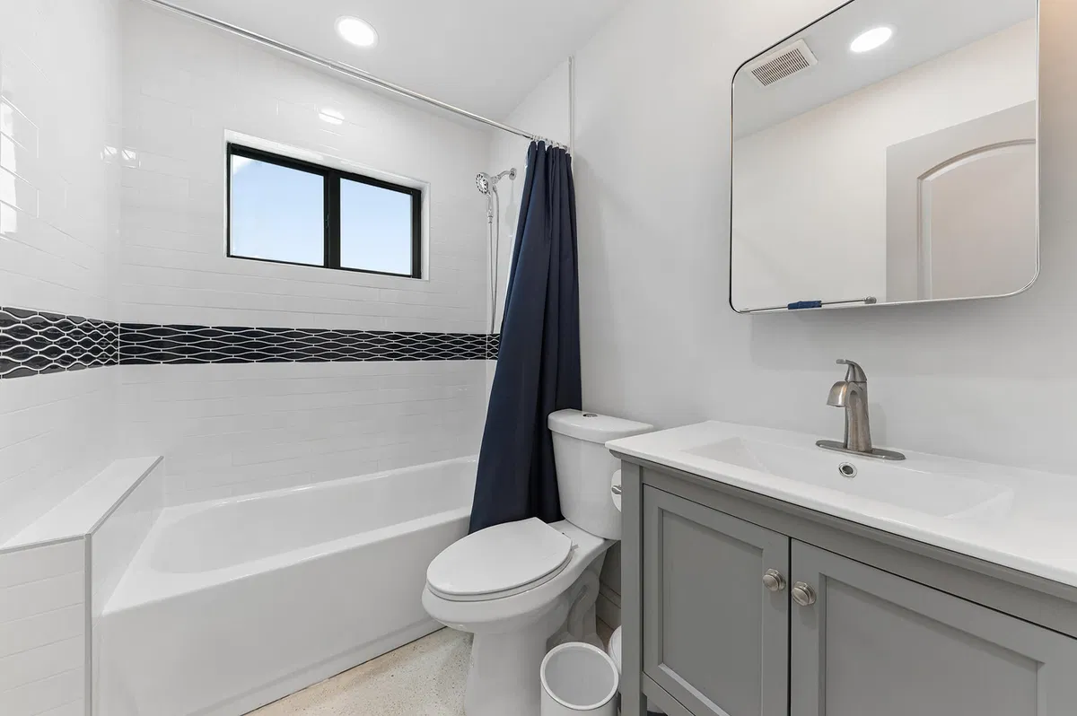 Residence photo 16