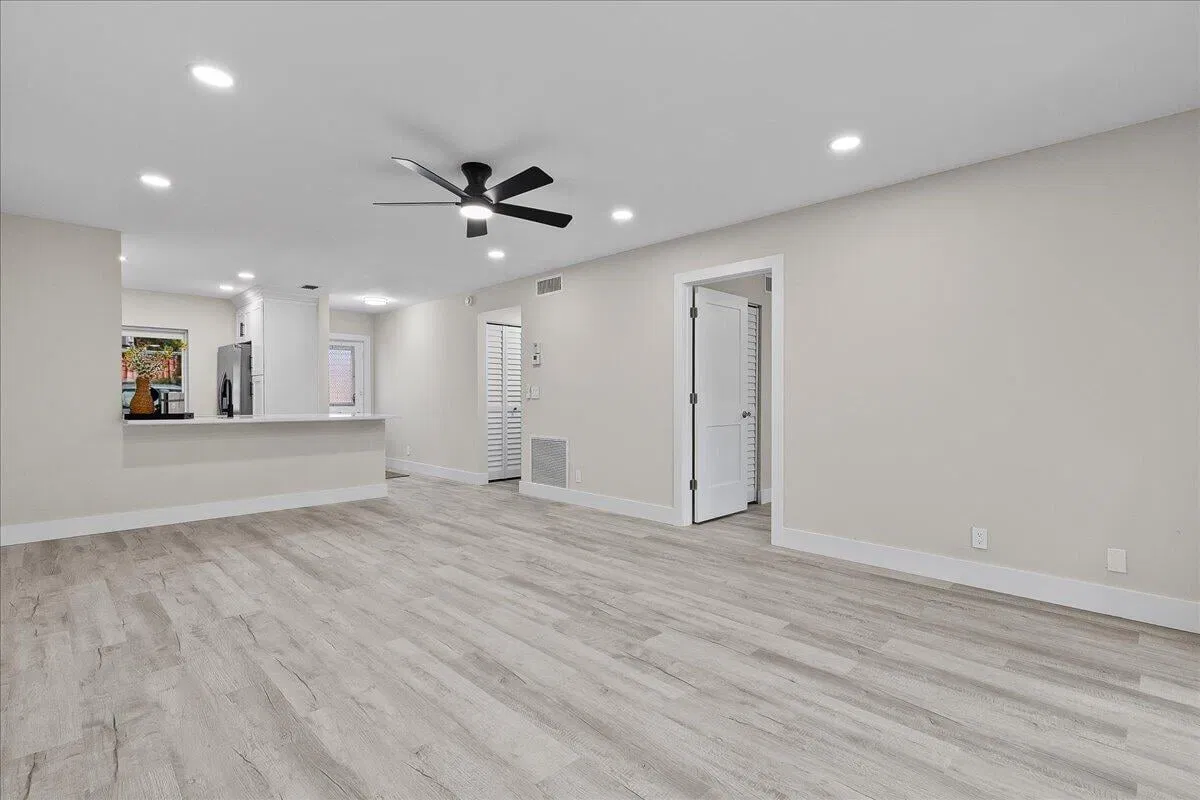  Residence photo 7