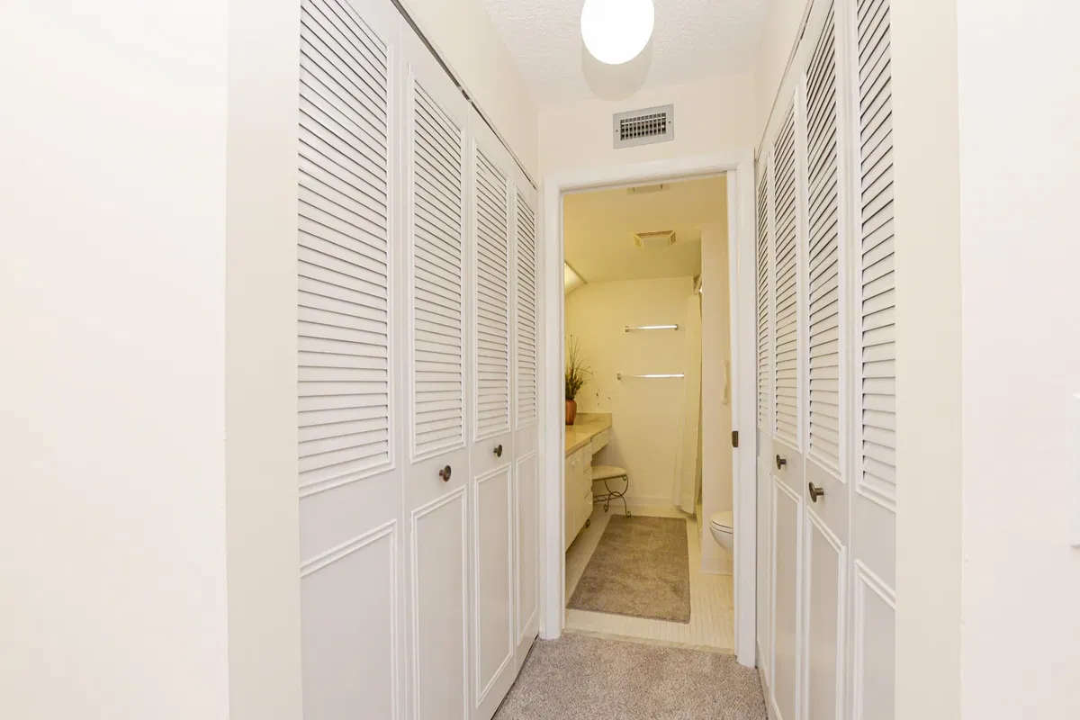 Unit 12-103 photo 19