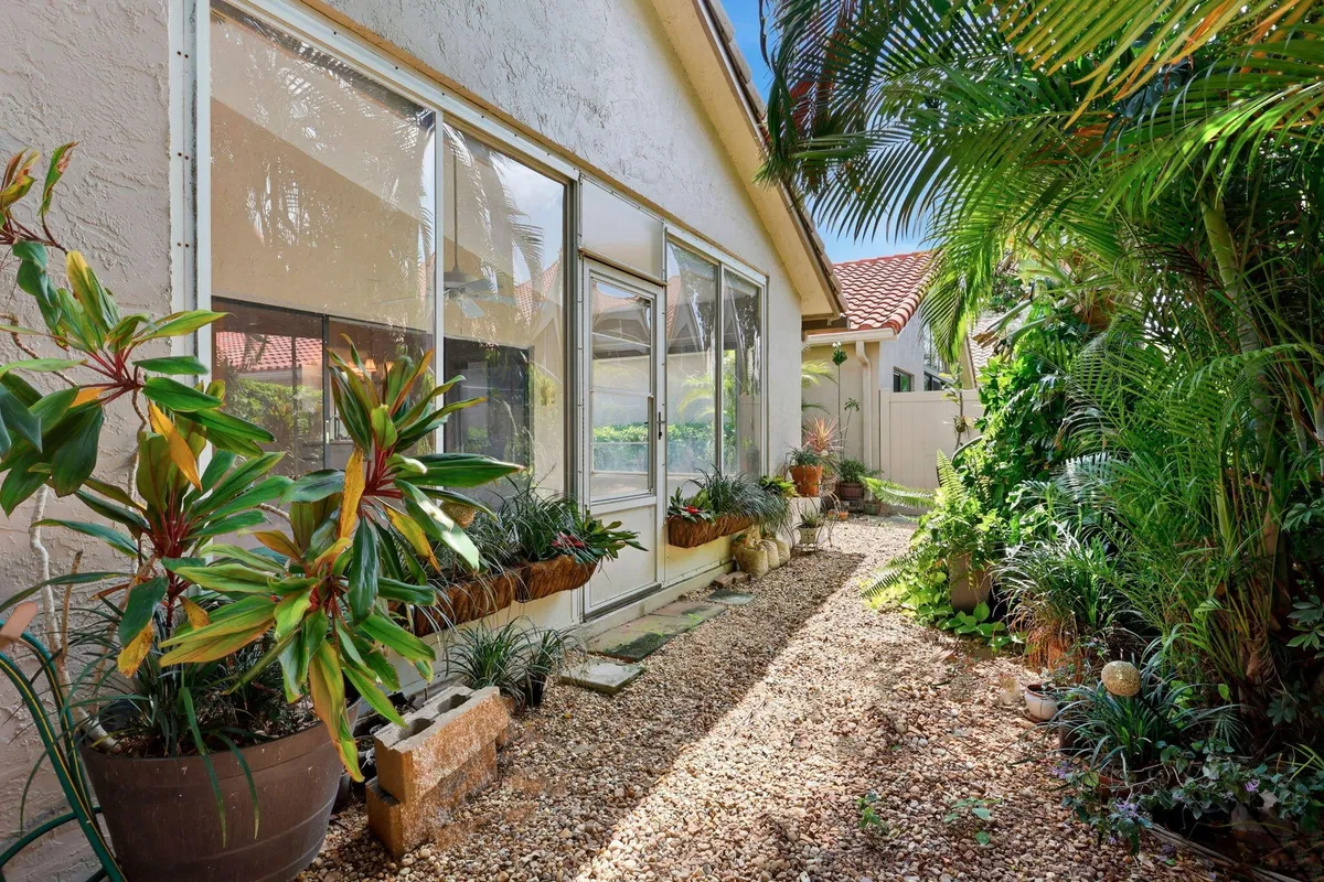 Residence photo 19