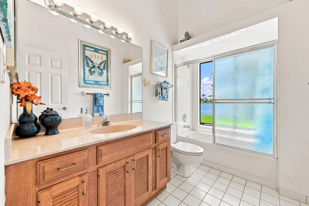 Residence photo 19