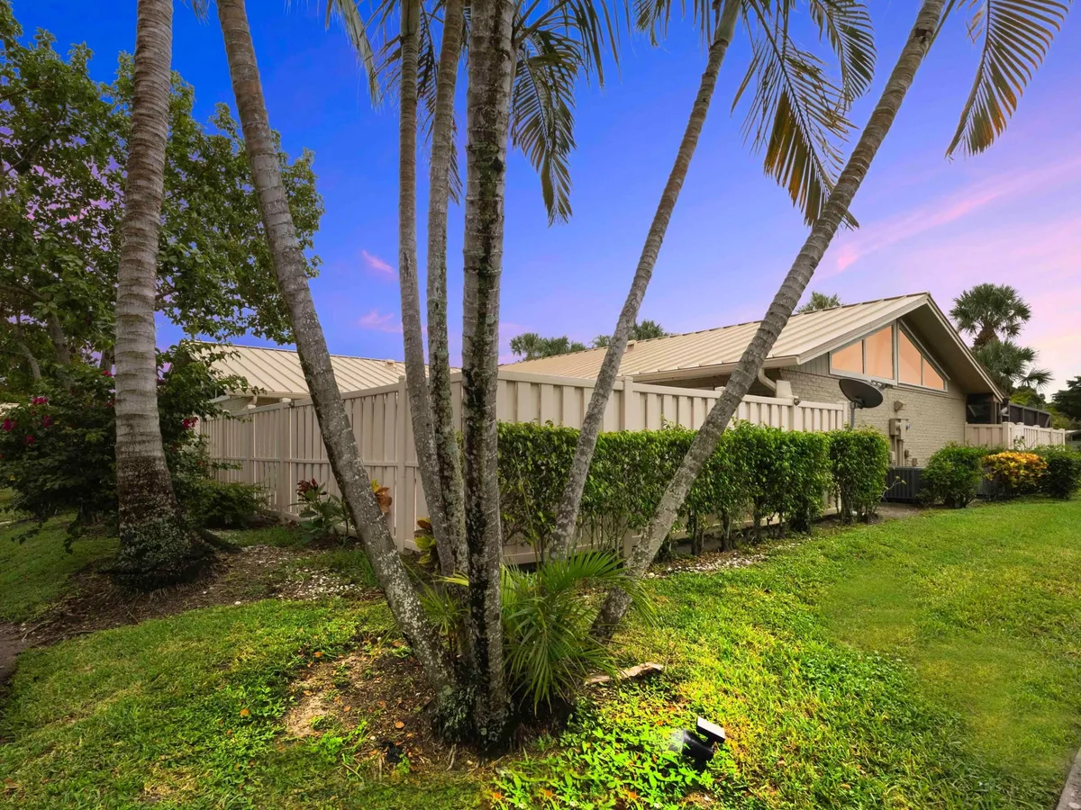 Old Palm Golf Club Residence