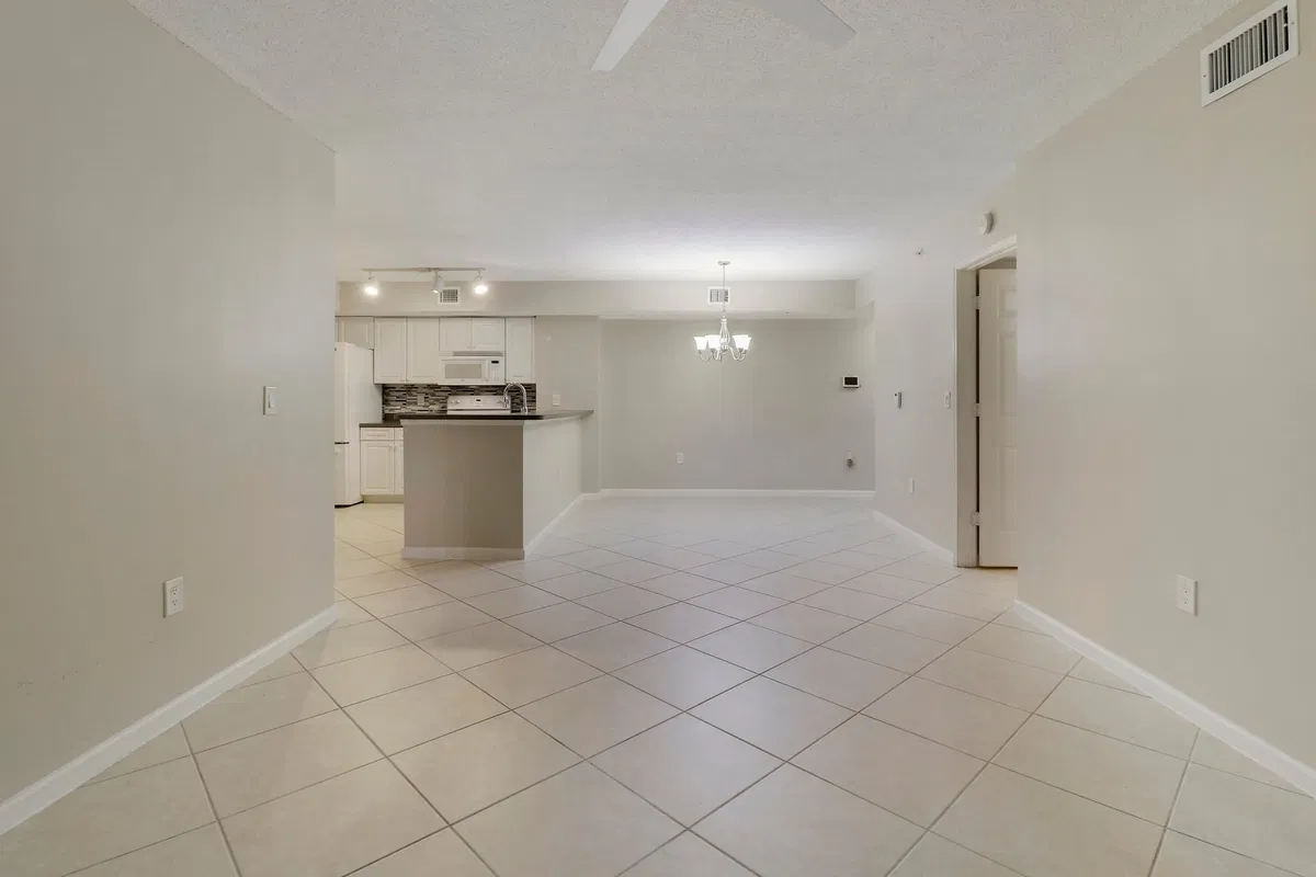  Unit 1106 photo 19