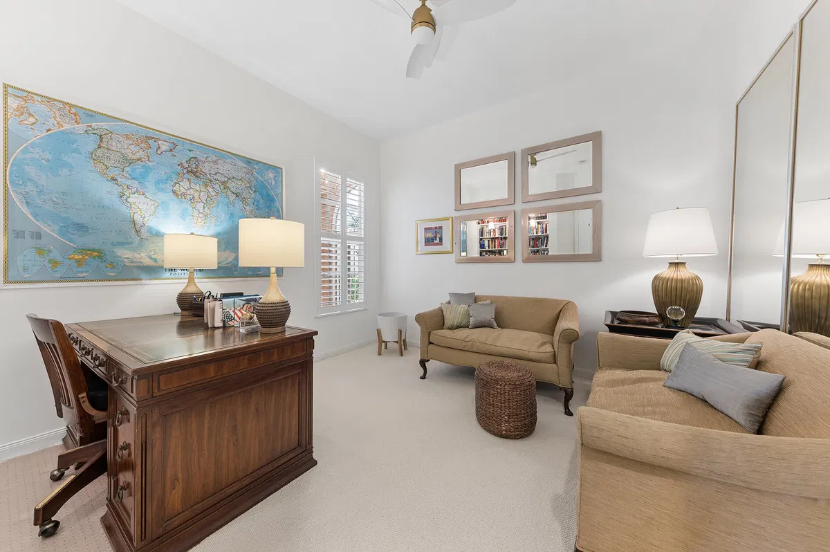  Residence photo 19