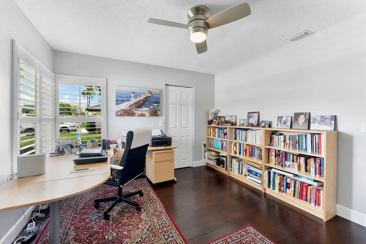  Residence photo 25