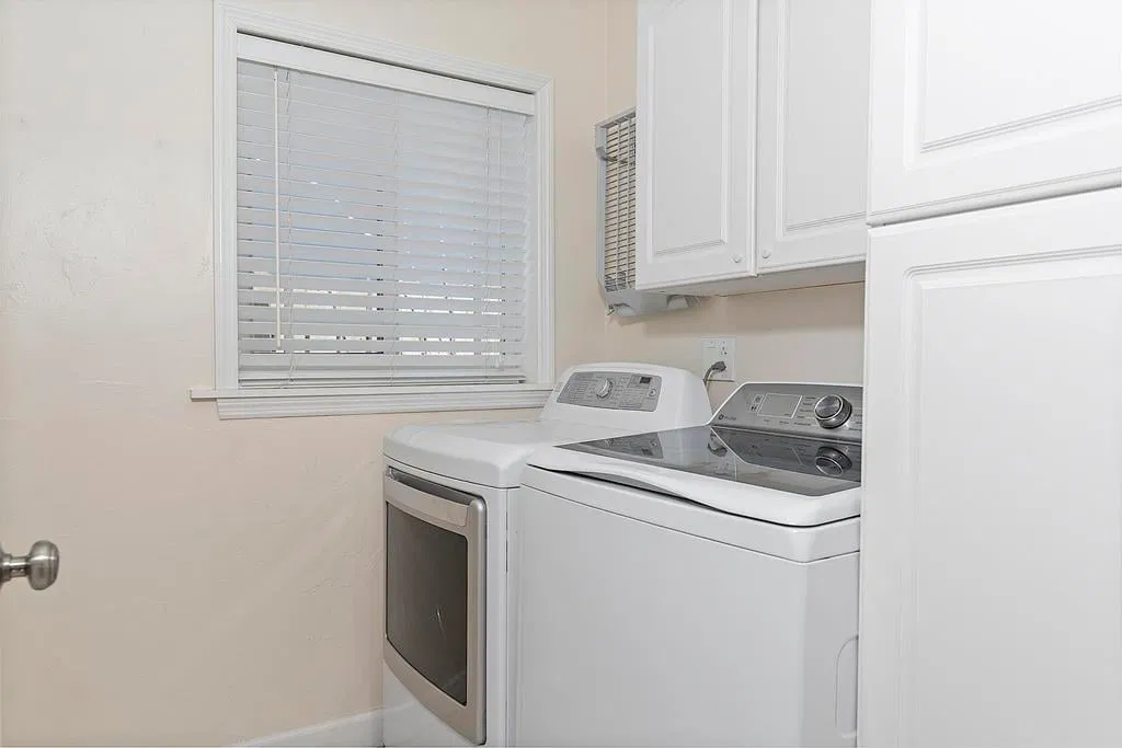  Residence photo 16