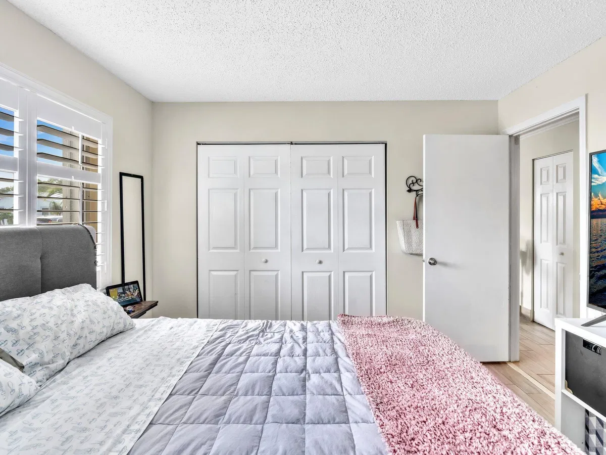 Residence photo 10