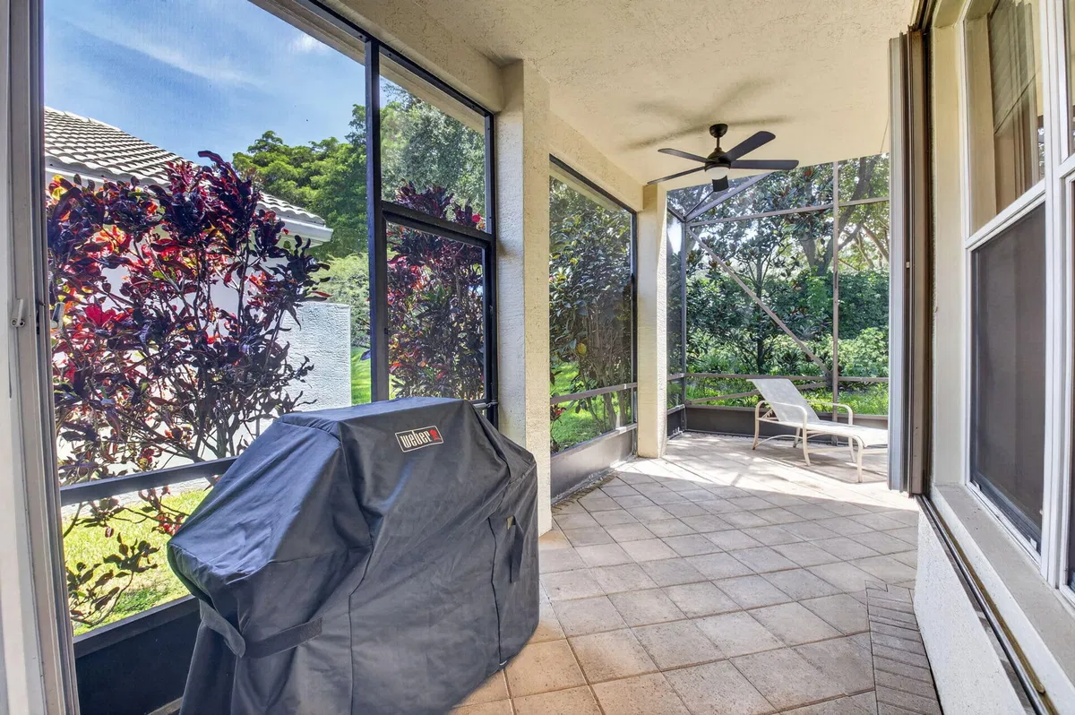  Residence photo 25