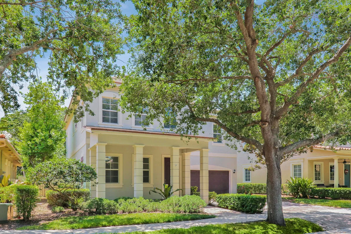 Canterbury Place Residence