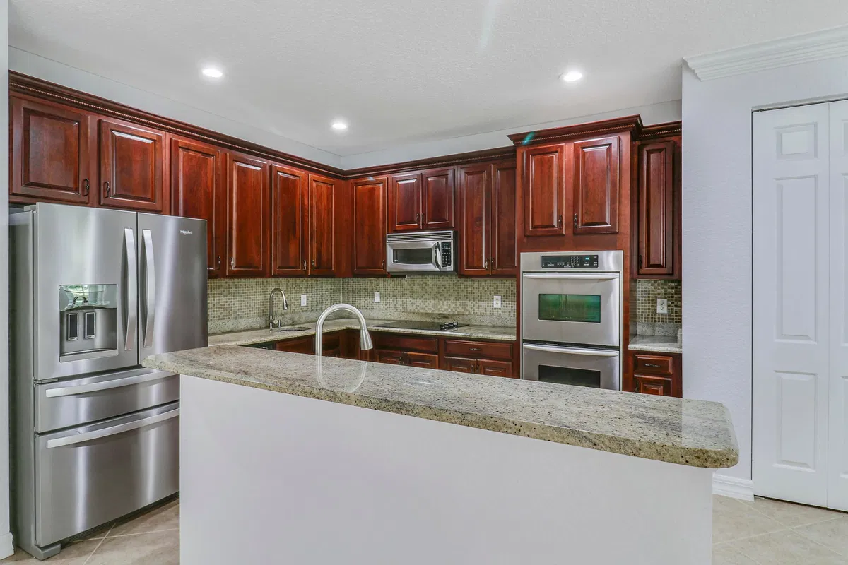 Canterbury Place Residence photo 10