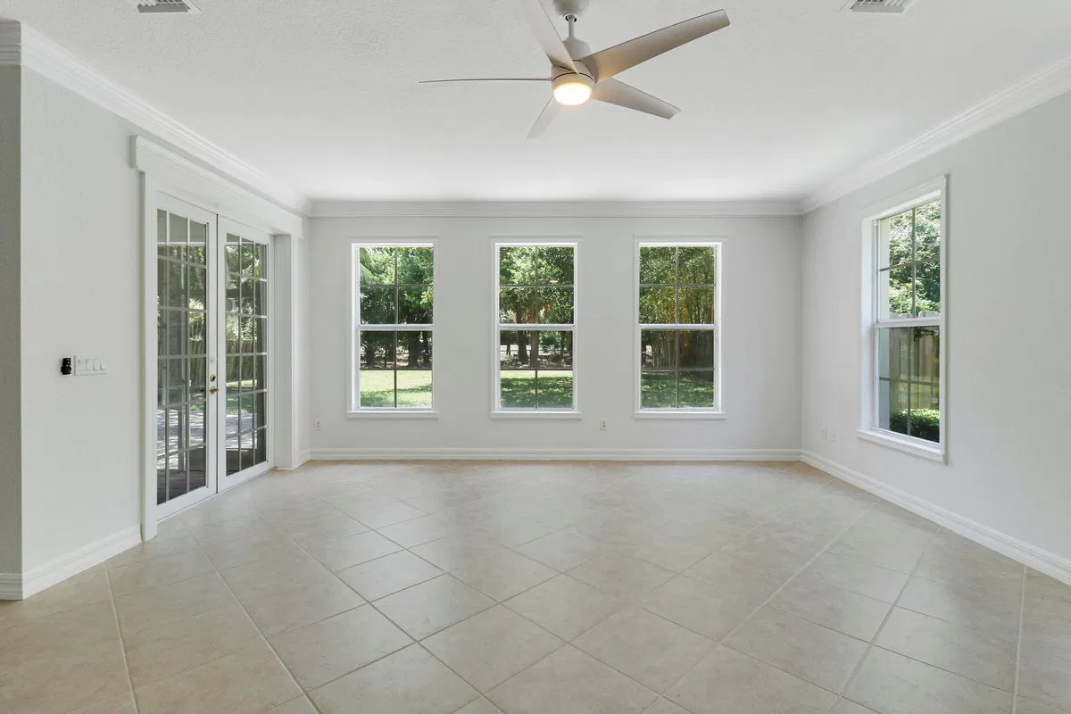 Canterbury Place Residence photo 16