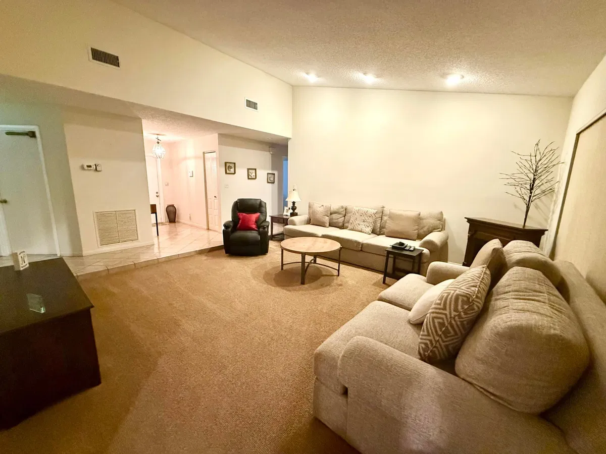 Residence photo 7