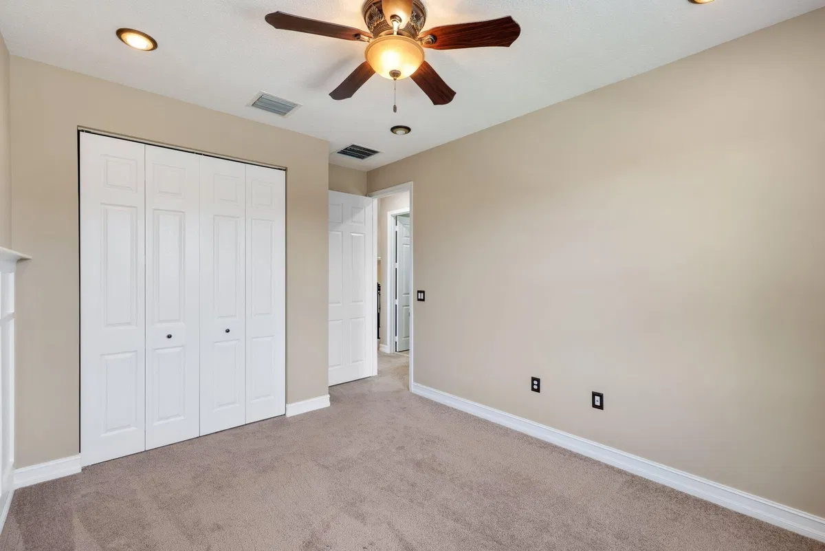 Residence photo 49