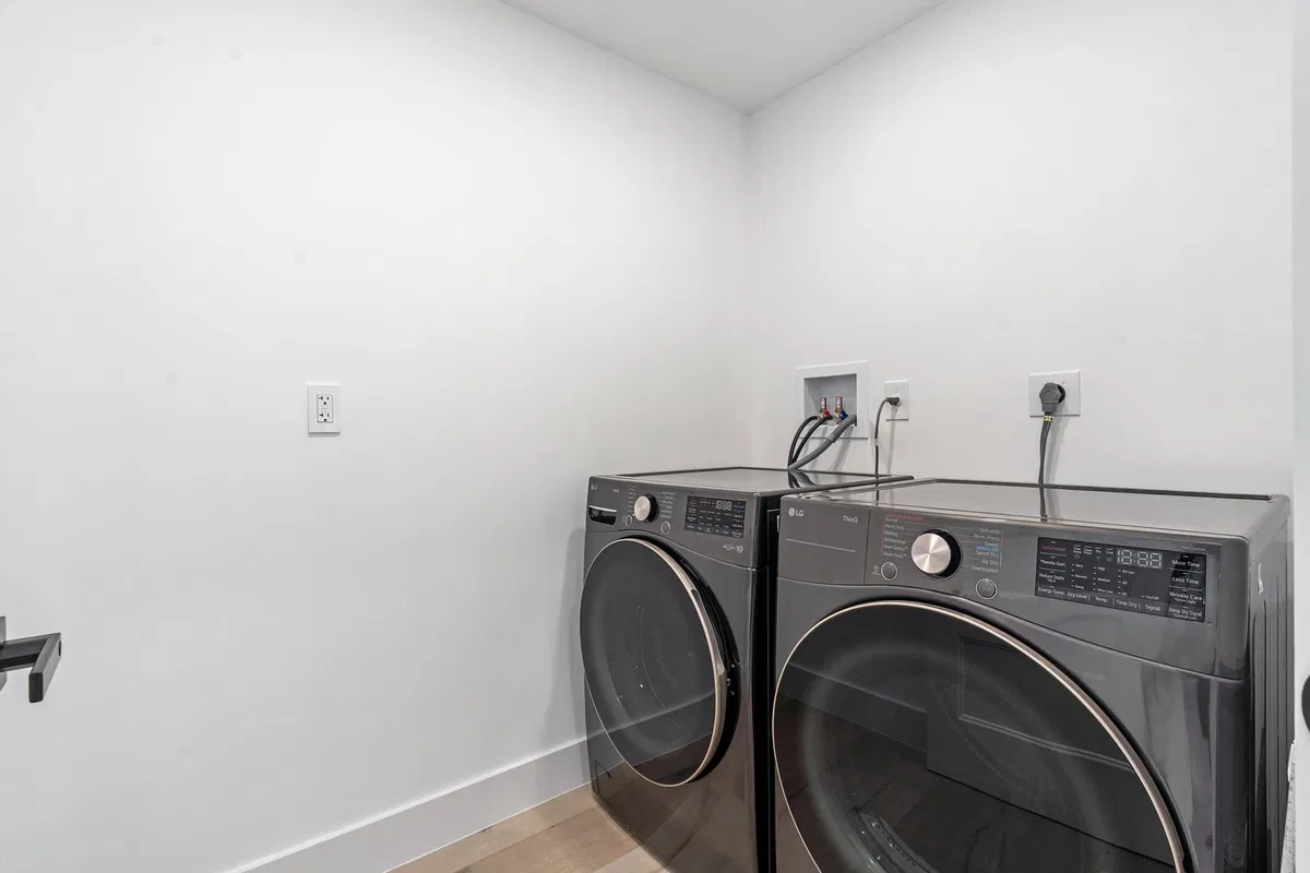 Residence photo 22
