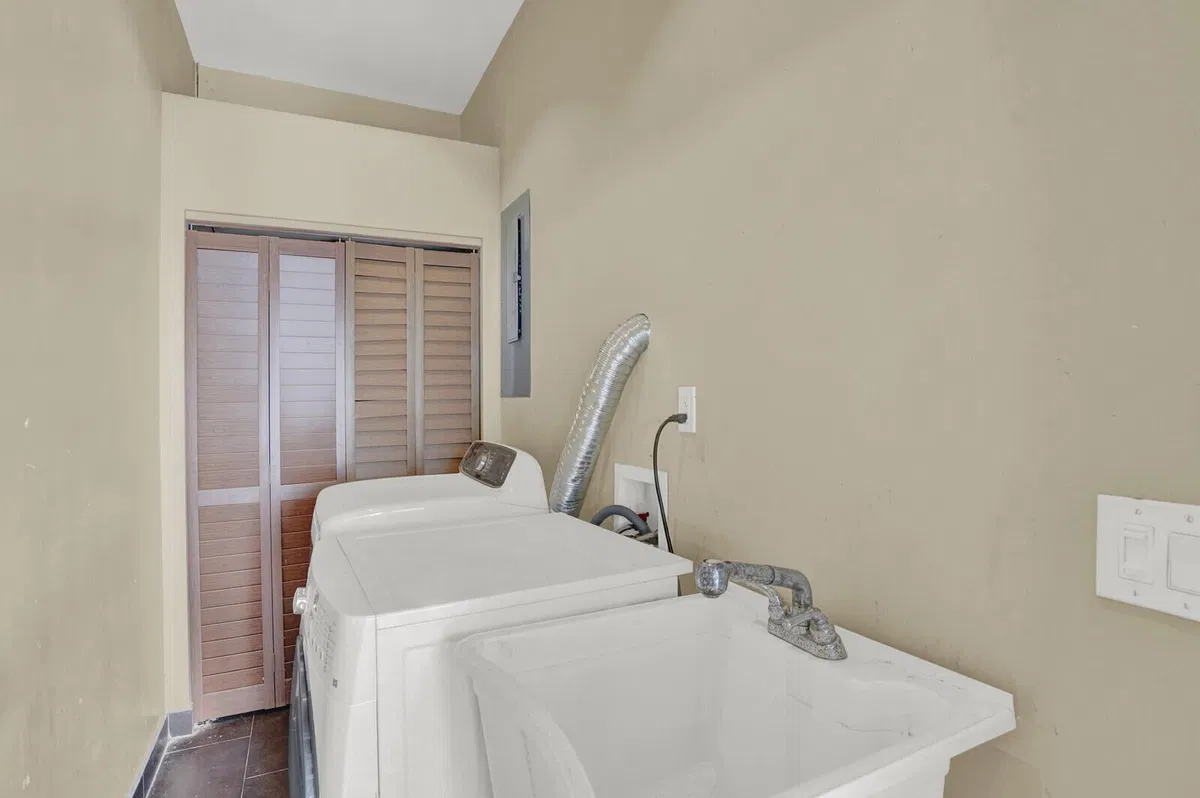 Homeland Residence photo 28