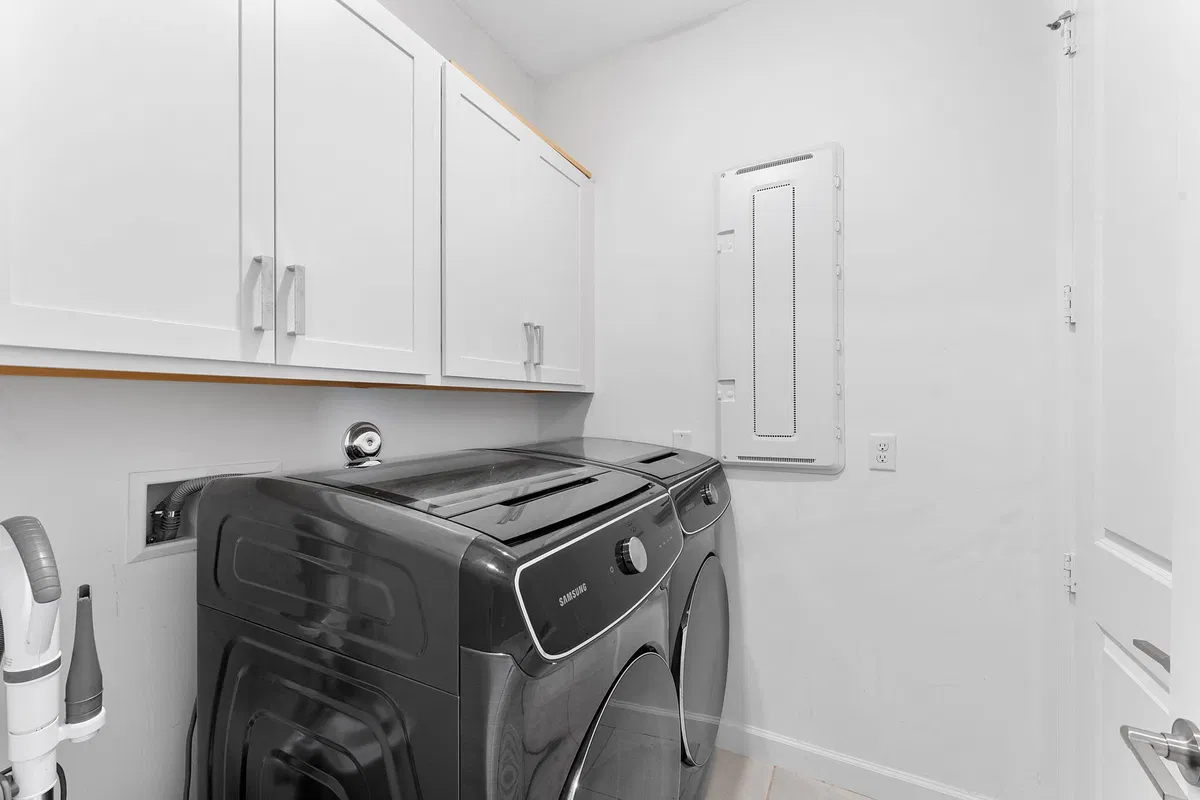 Residence photo 19