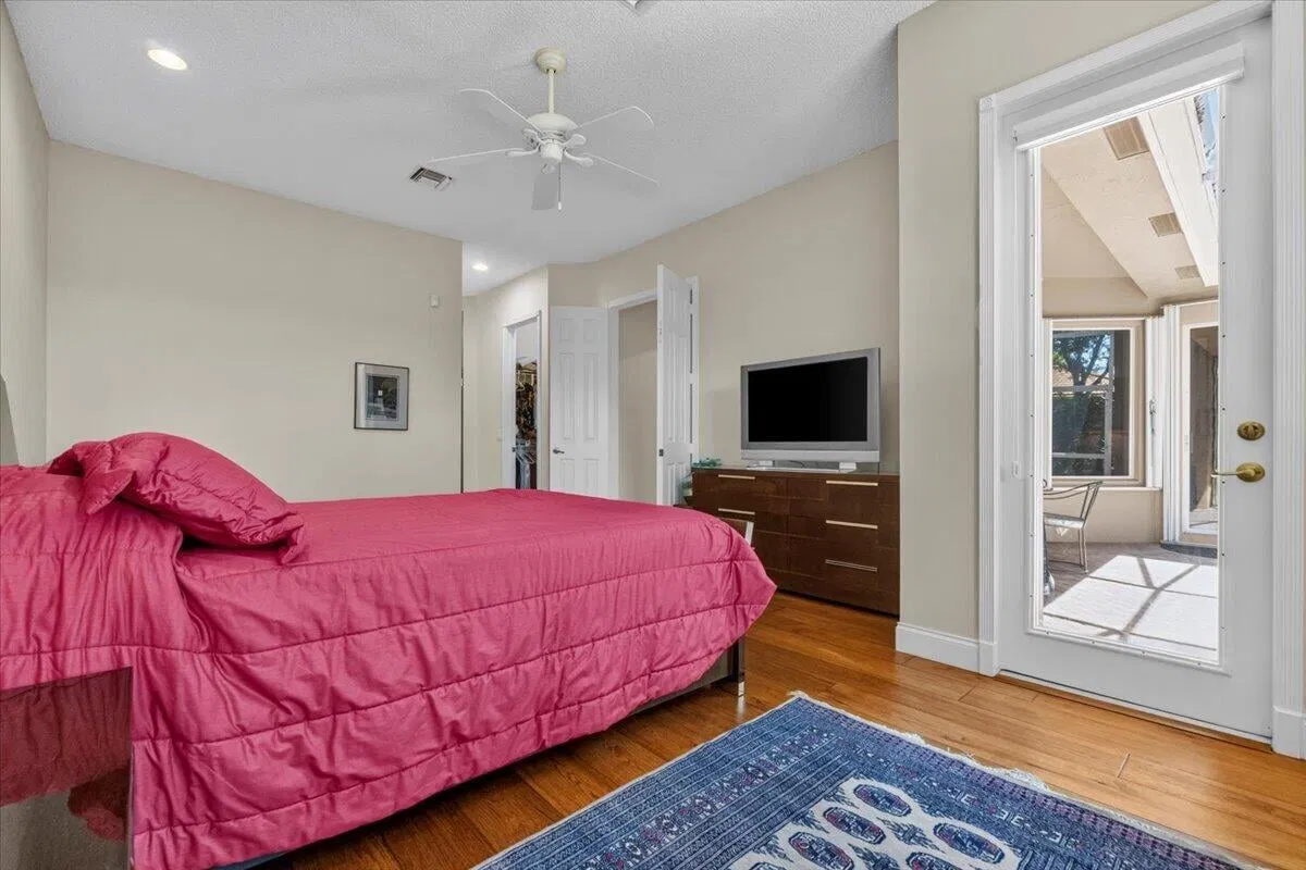 Residence photo 19