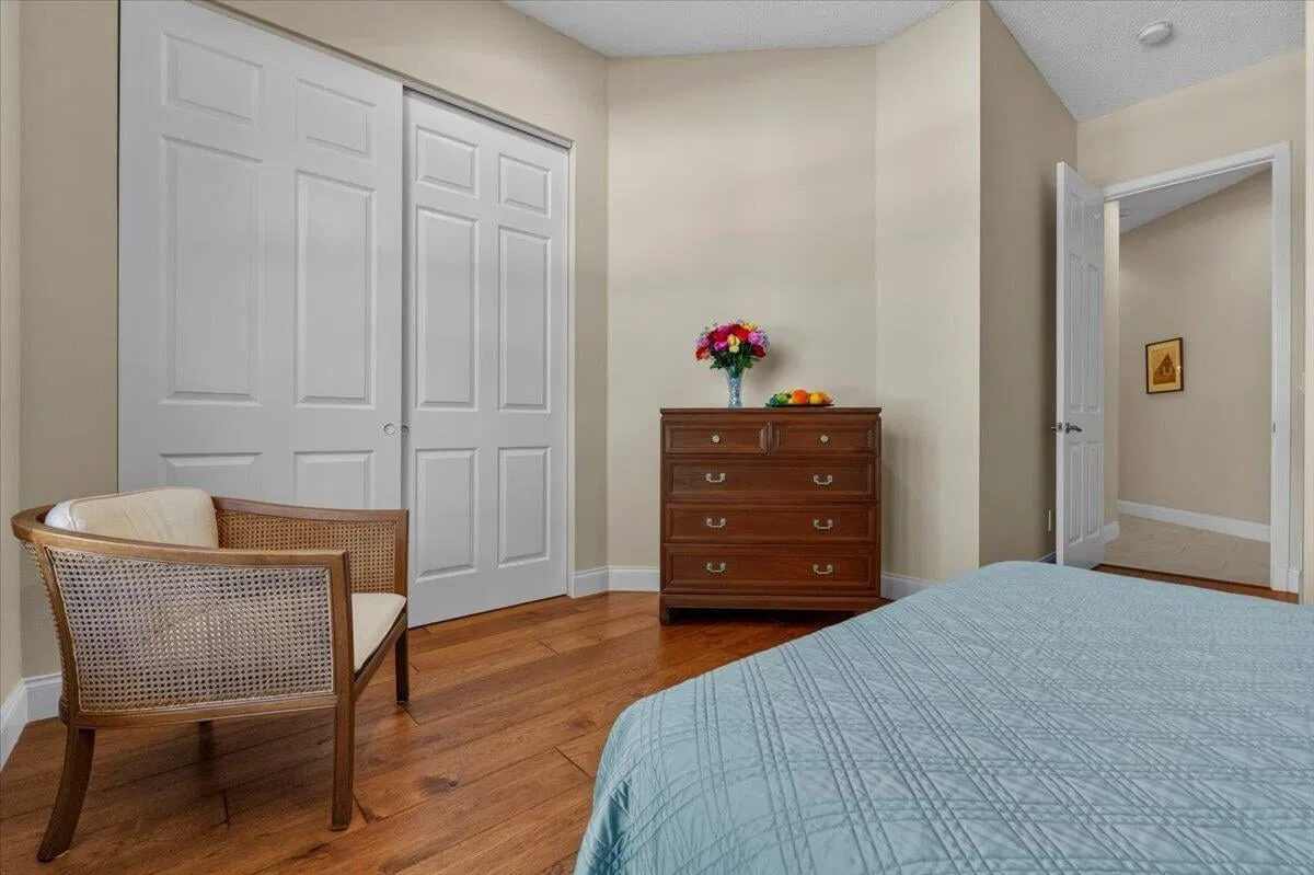 Residence photo 37