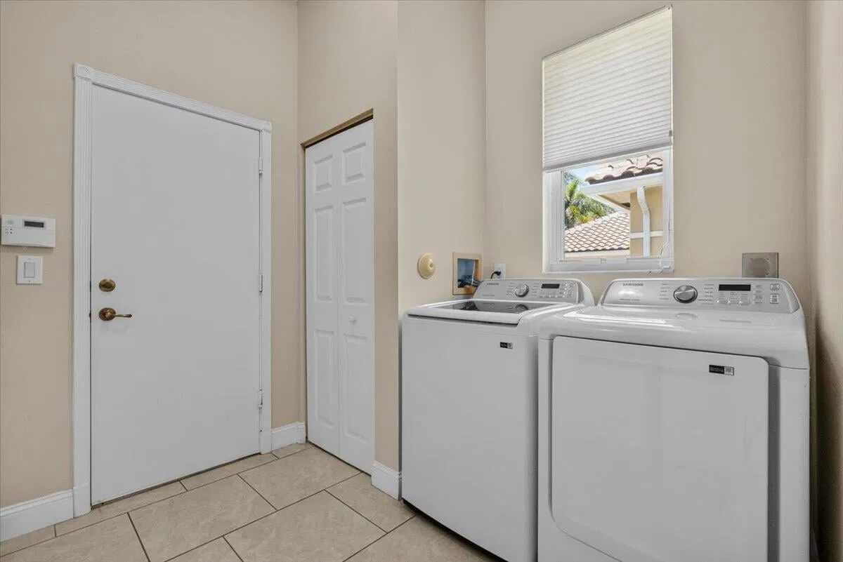 Residence photo 46