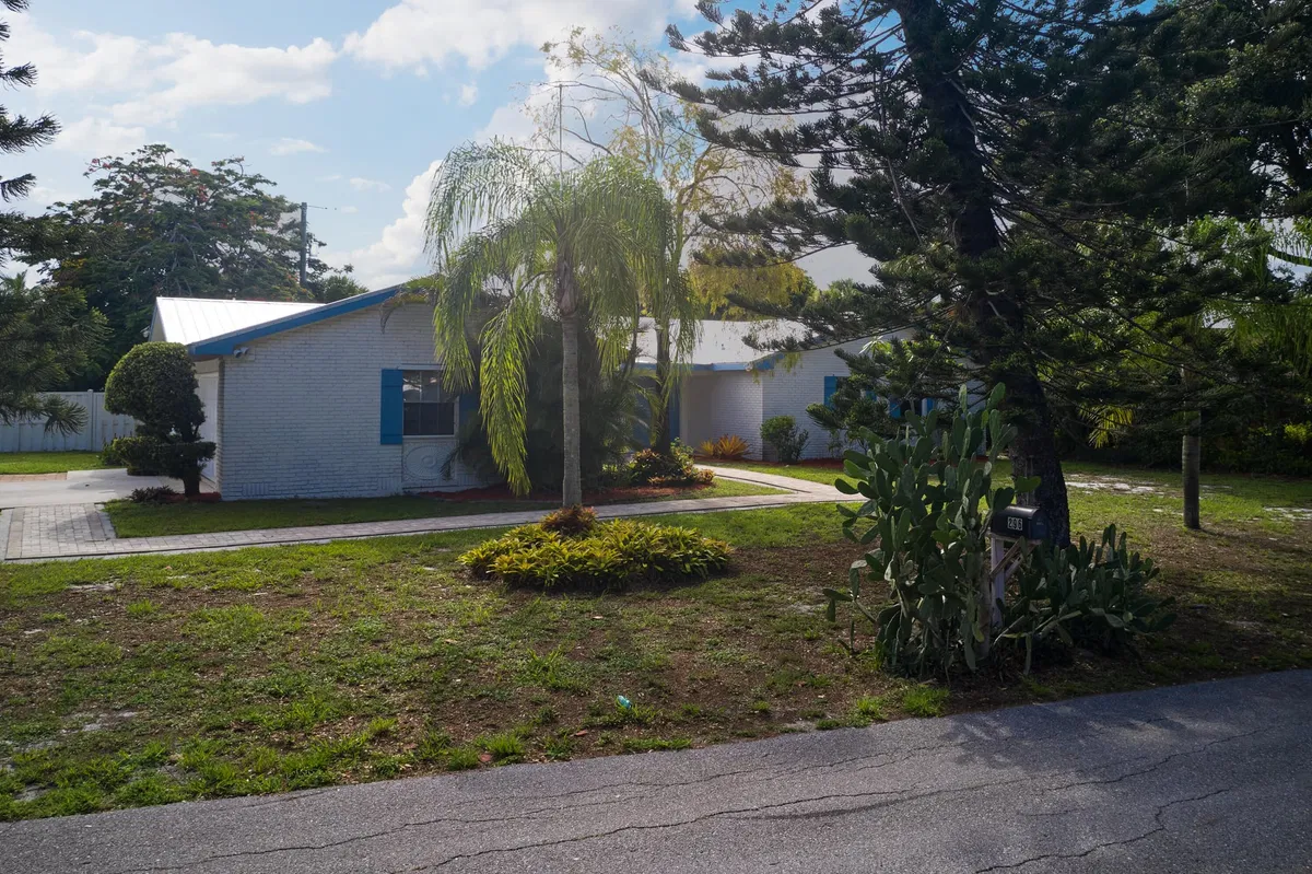 Residence photo 49