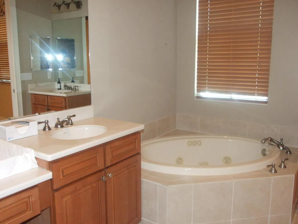 Unit 809 photo 10