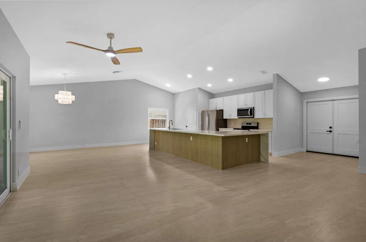 Residence photo 4