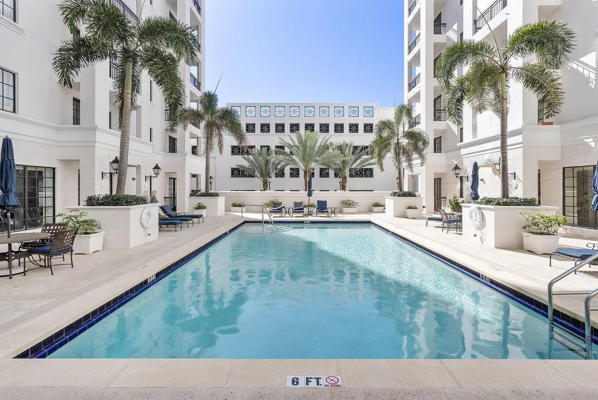 233 S Federal Boca Unit 325 photo 19