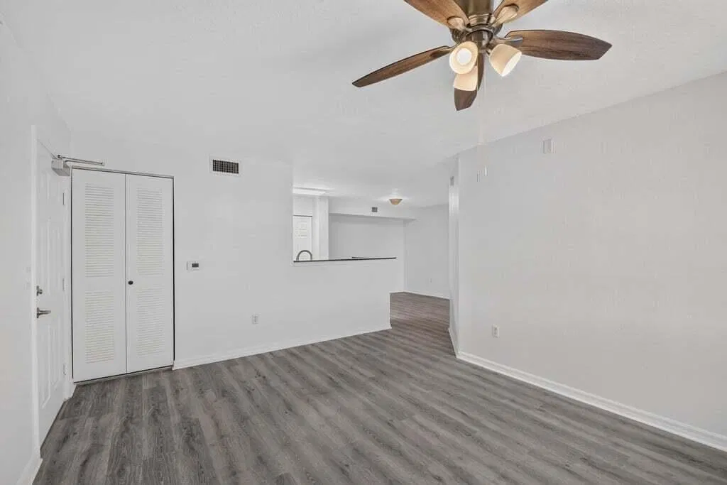  Residence photo 7