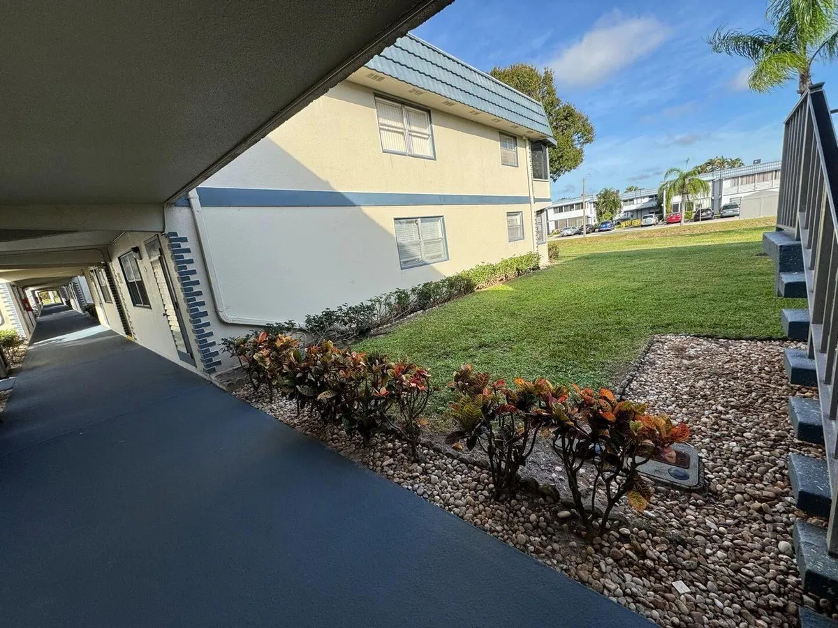 Residence photo 22
