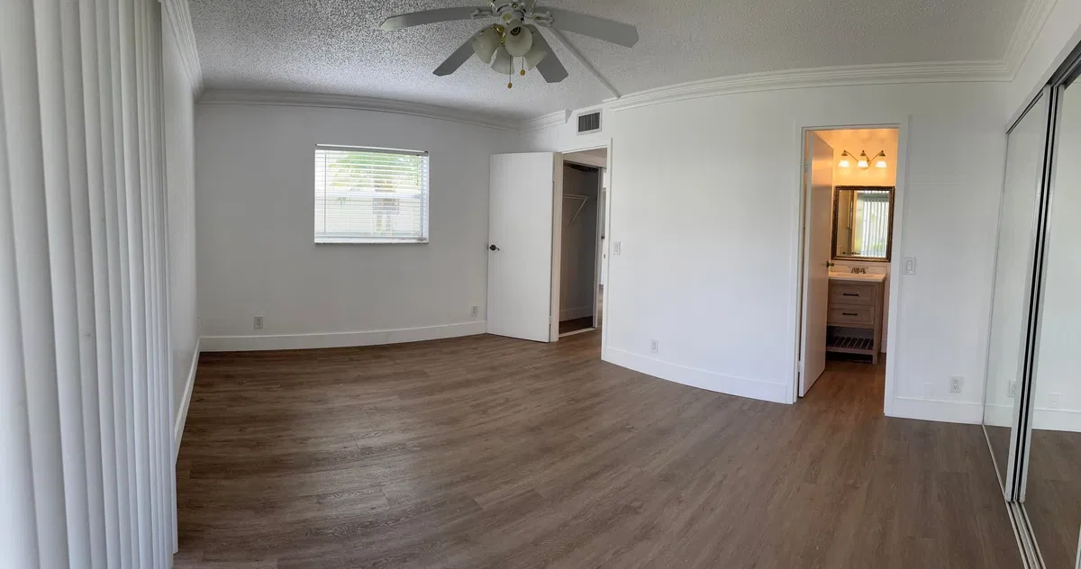 Residence photo 13