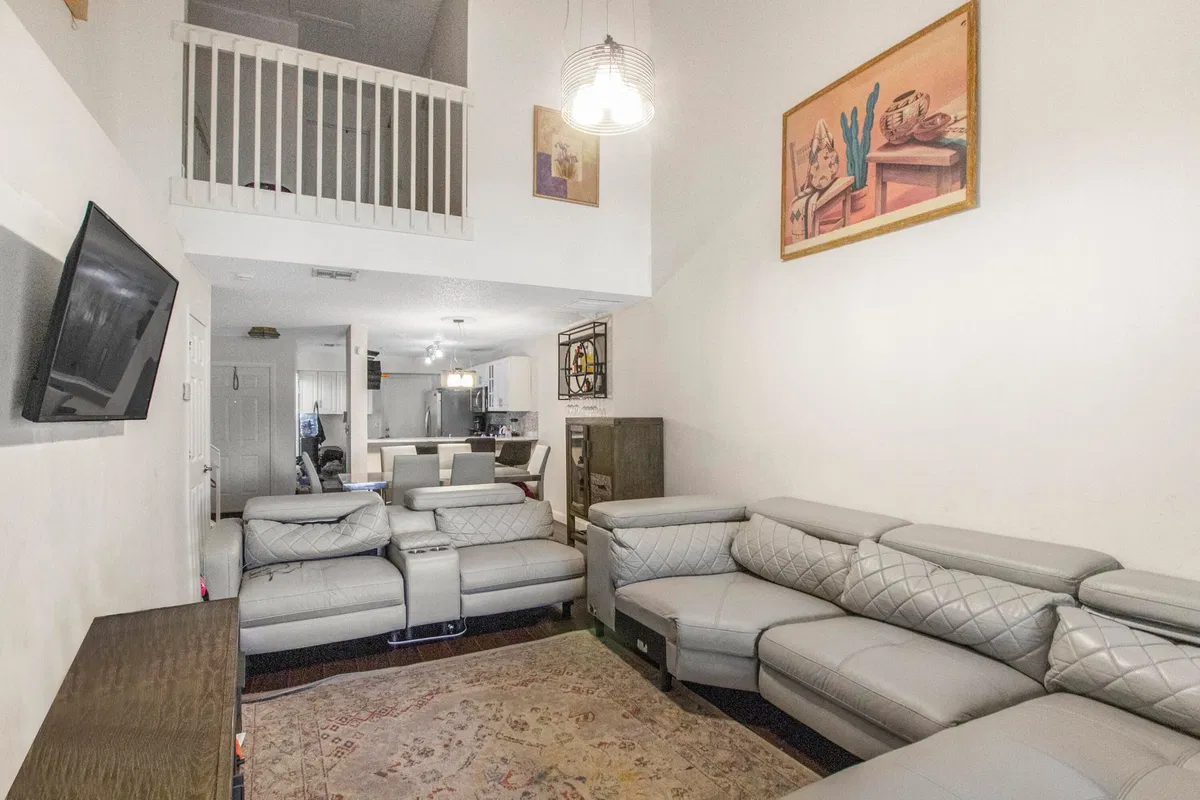 Residence photo 10