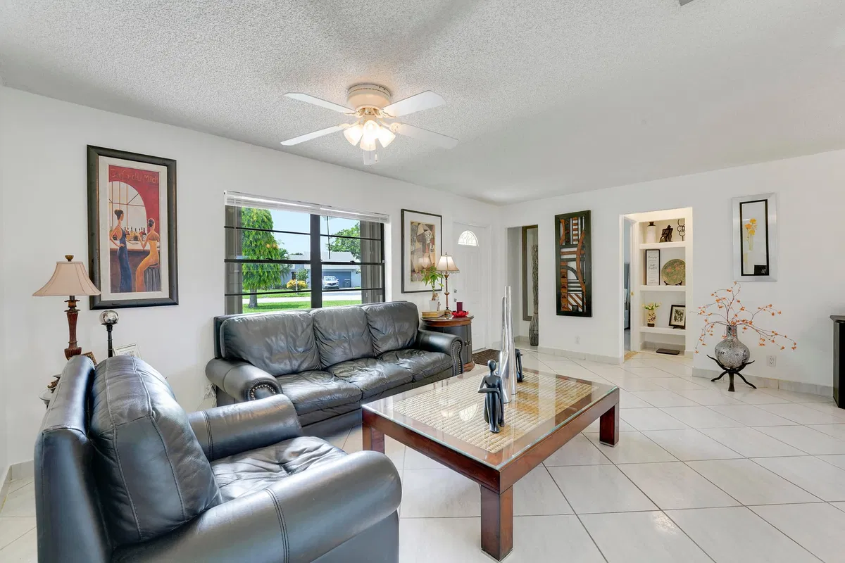 Residence photo 4