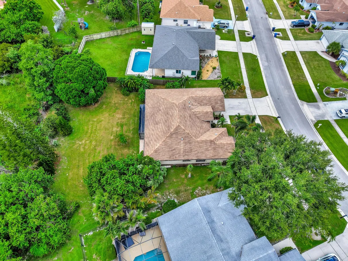 Residence photo 64