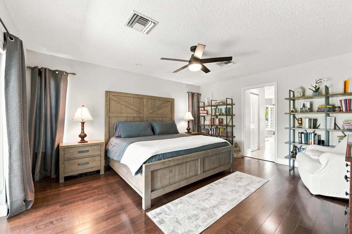  Residence photo 19