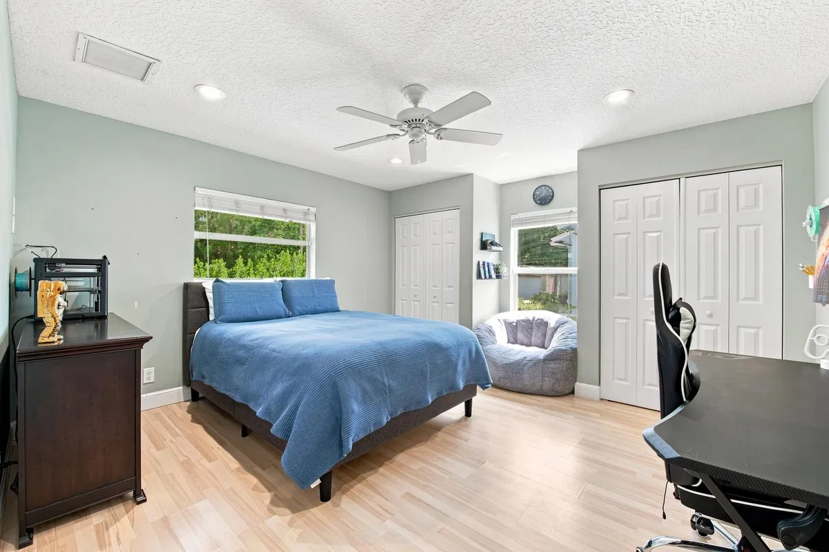  Residence photo 25
