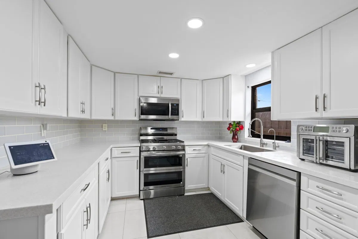  Residence photo 10