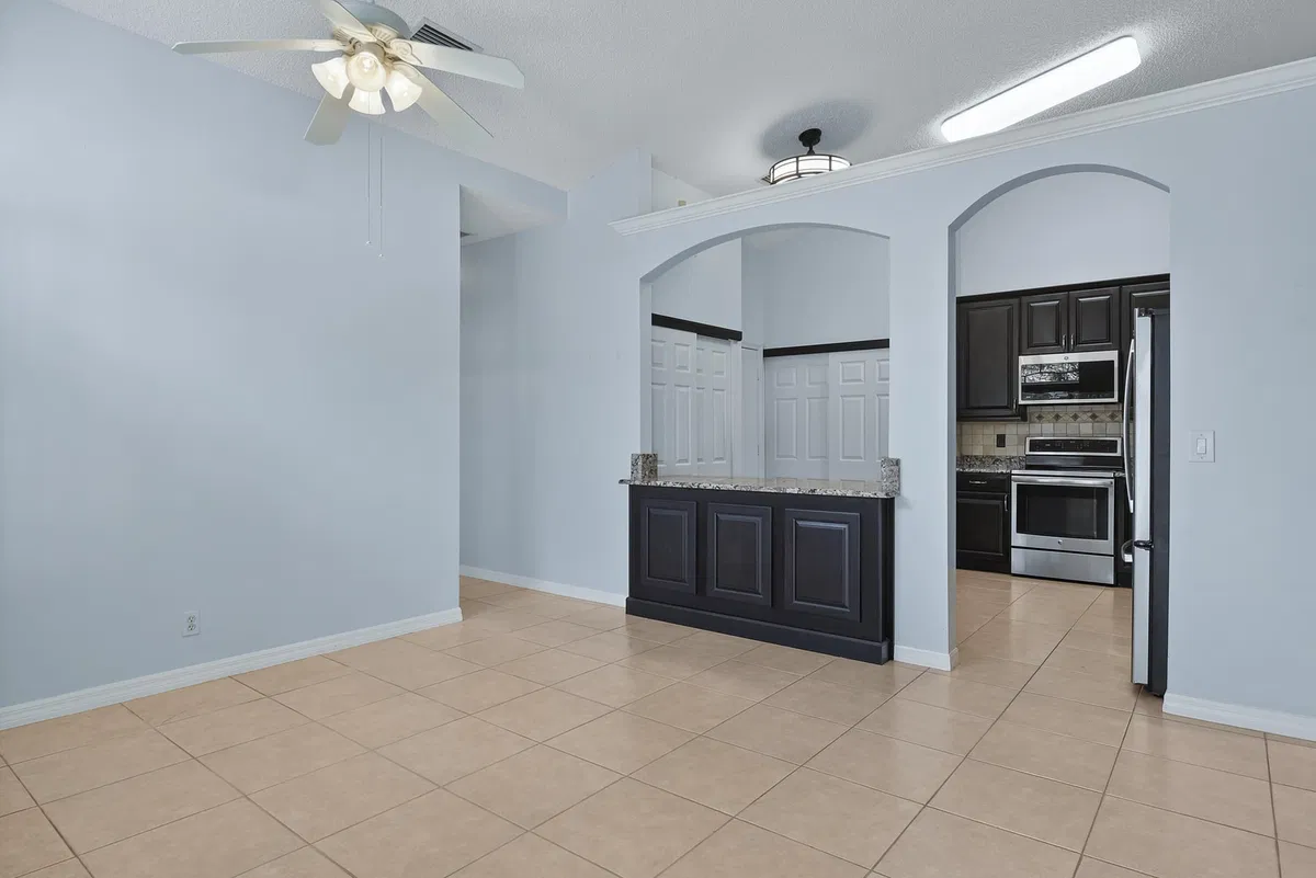  Residence photo 7