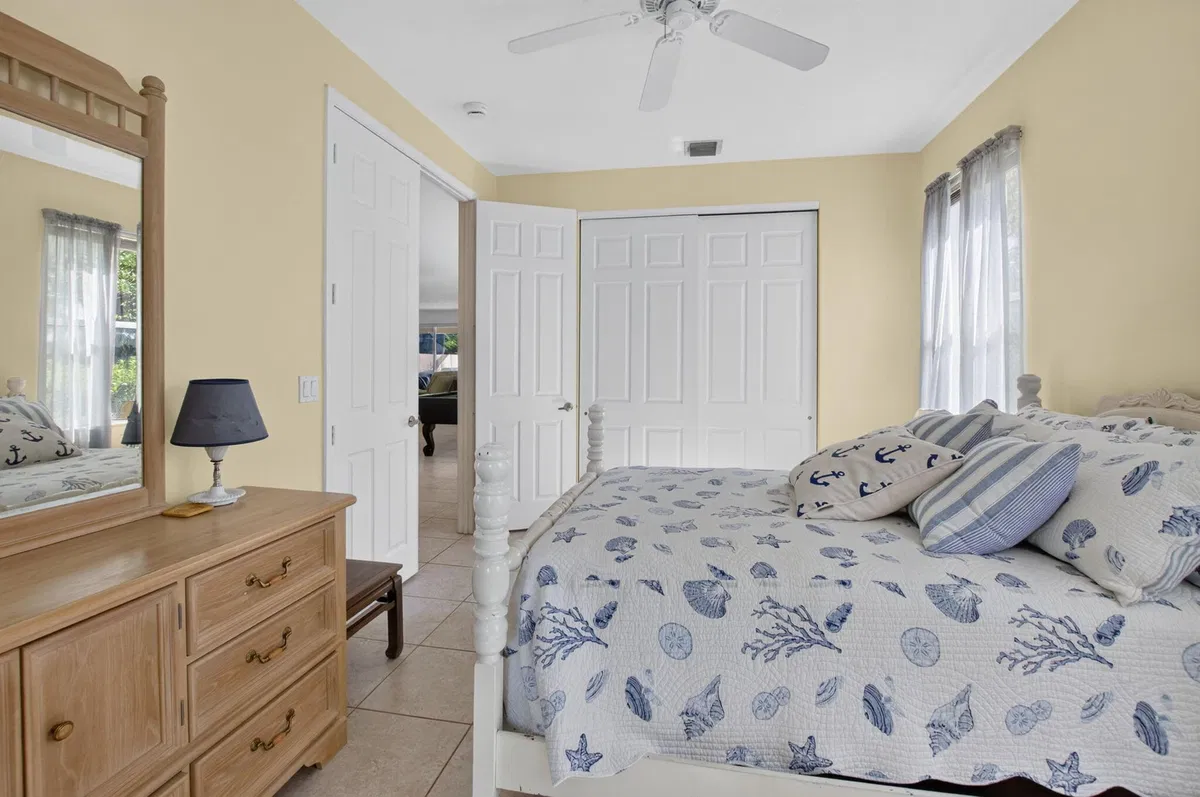  Residence photo 16