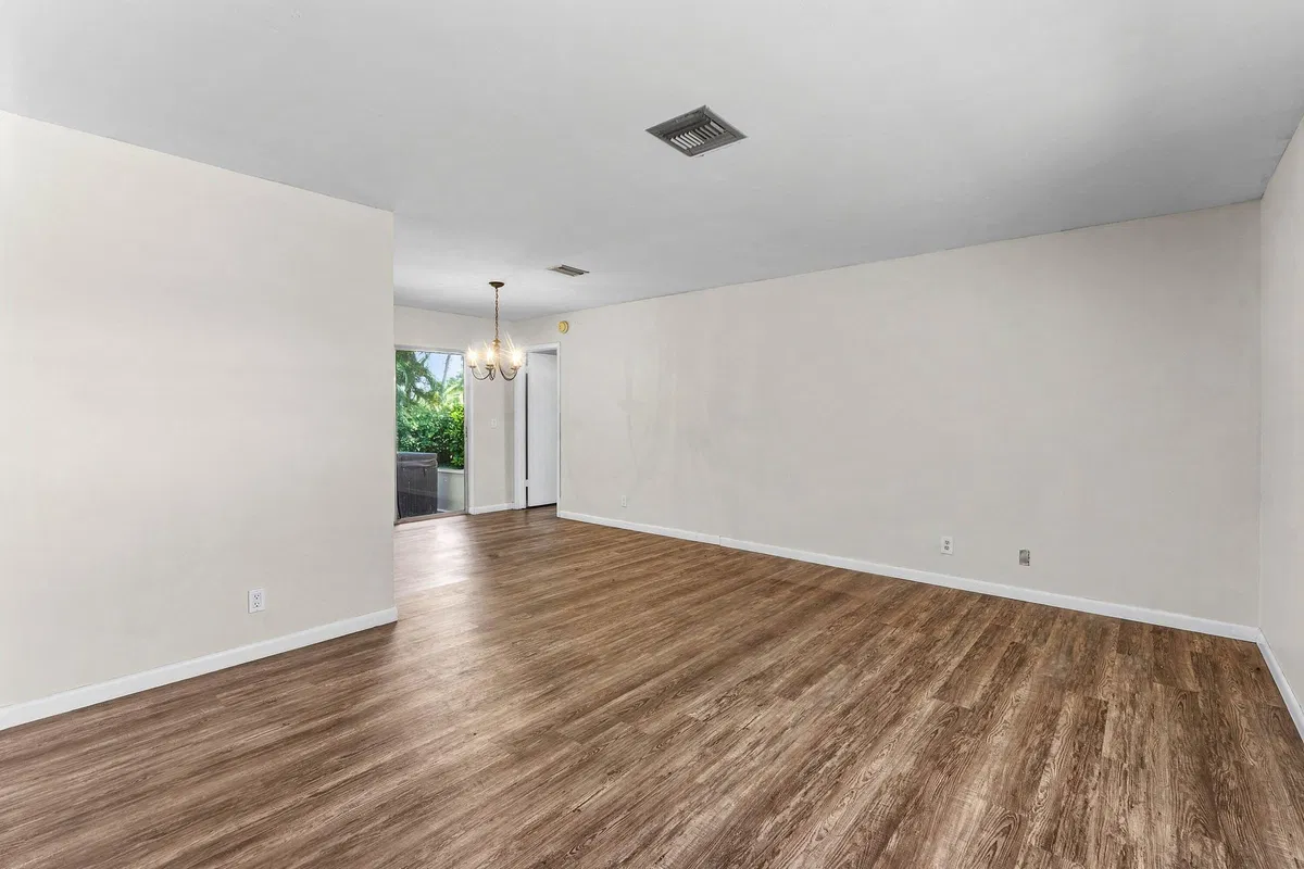 Residence photo 7