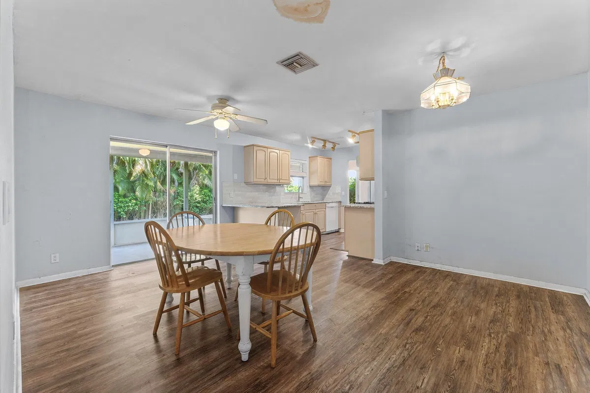 Residence photo 10