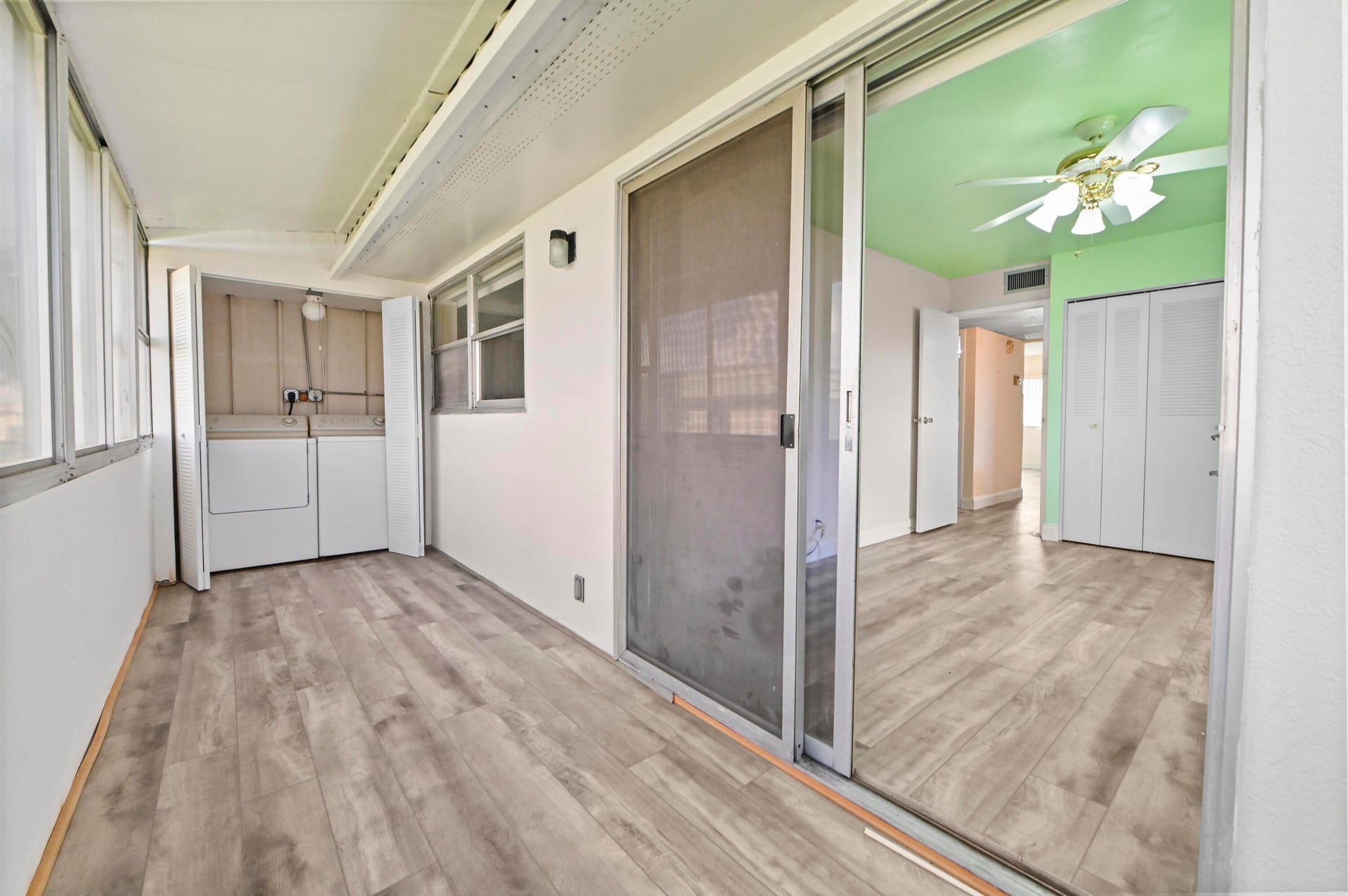 Residence photo 16
